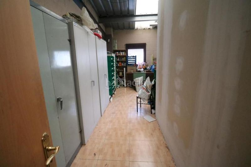 Foto 48057369-4a4a-4747-85a8-781a416f0292. Industrial building in Urbi Basauri