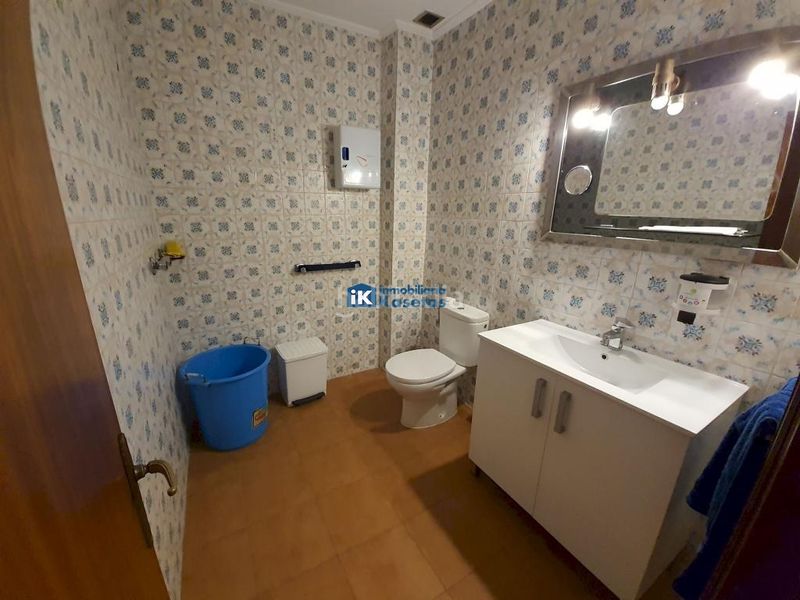 Foto 189706d9-e662-45a2-b979-f4471a3fa306. Local comercial a Centro-Ariz-Uribarri Basauri