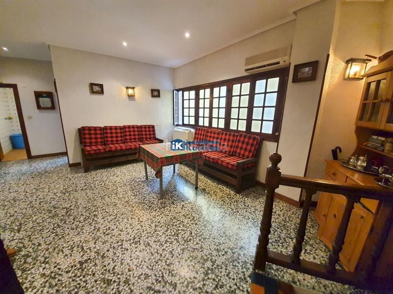 Foto f513d3e8-1bb2-48d6-9a1c-8b5518f98bb0. Local comercial a Centro-Ariz-Uribarri Basauri