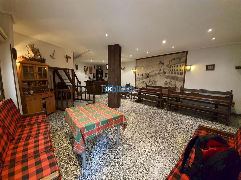 Foto f64a8133-cb08-4f05-ba89-2fe4c4baf5e7. Local comercial a Centro-Ariz-Uribarri Basauri
