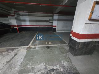 Aparcament cotxe a Urbi