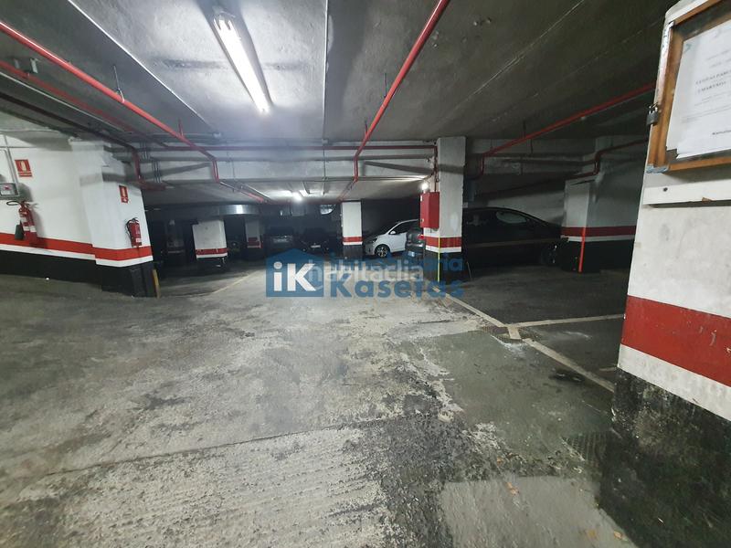 Foto bfc79ad9-889e-483f-b31c-48cd4a84d64d. Parking coche en Urbi Basauri