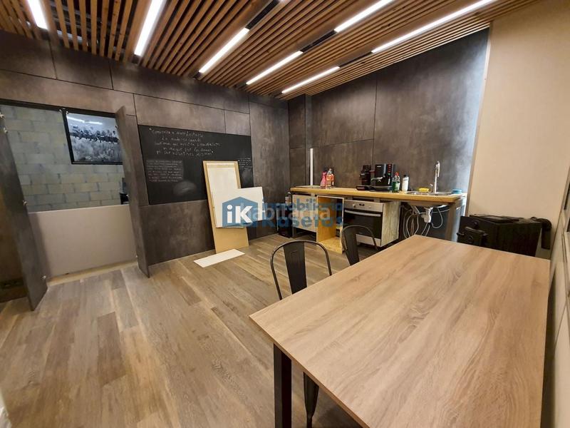 Foto 927c5fe5-1e0b-45e9-ad08-7d4a7bc89d66. Nave industrial en San Miguel Basauri