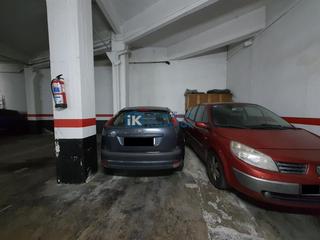 Parking coche en Centro-Ariz-Uribarri