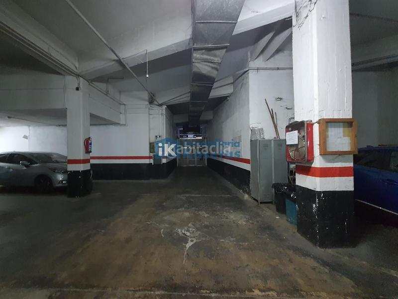 Foto 040028c4-04c3-4ef6-982d-708bd7e39f59. Parking voiture dans Centro-Ariz-Uribarri Basauri