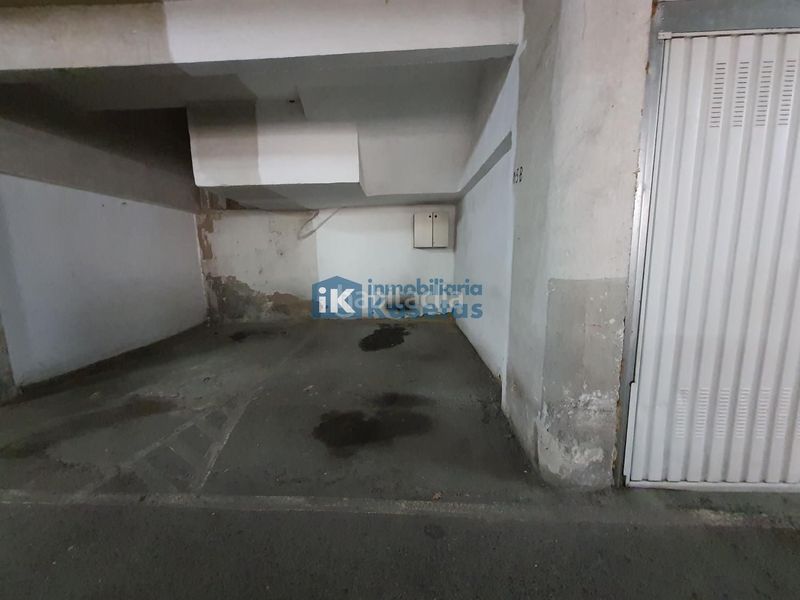 Foto 30ffd9ca-8a0a-4053-9a1a-bd5427efc013. Autoparkplatz in Centro-Ariz-Uribarri Basauri