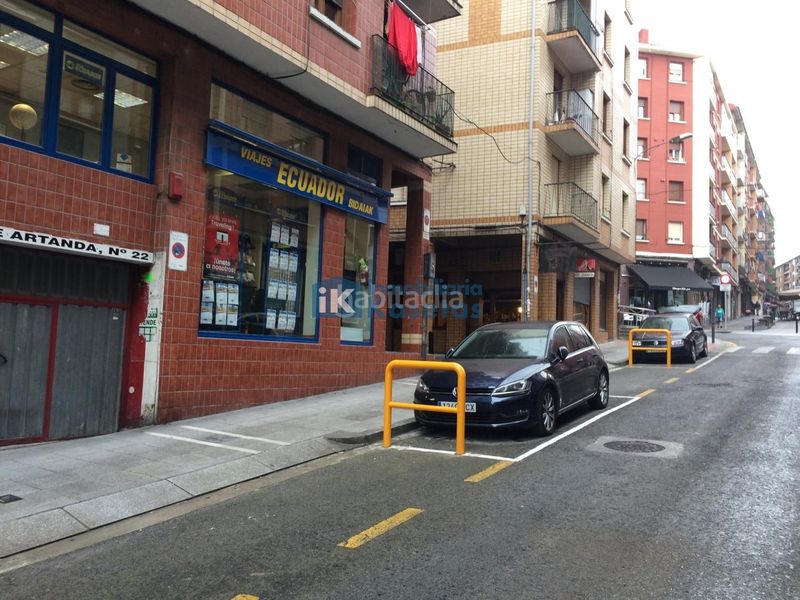 Foto 6aba28c8-a2a6-4cfc-ad90-2394a2b05ddc. Autoparkplatz in Centro-Ariz-Uribarri Basauri