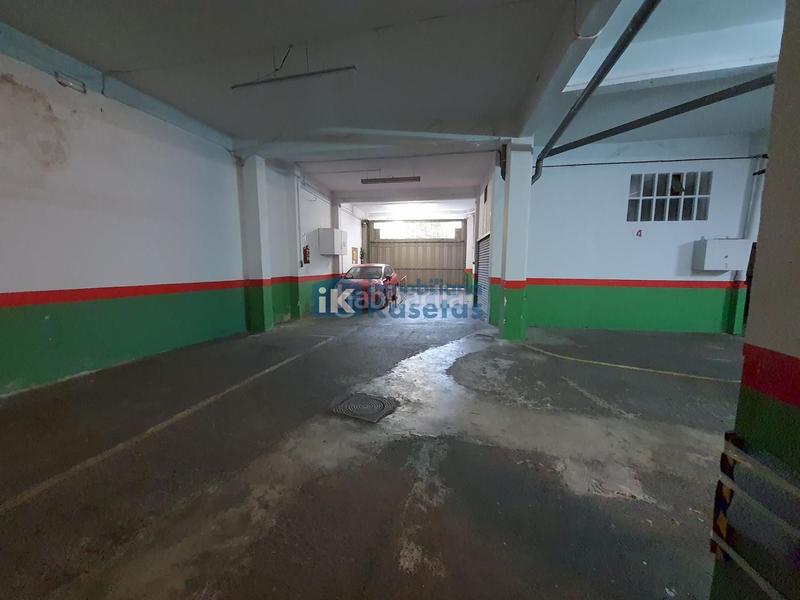 Foto e2f7ca5a-3b2b-4304-8881-c1fdcbf87de4. Autoparkplatz in Kalero-Basozelai Basauri