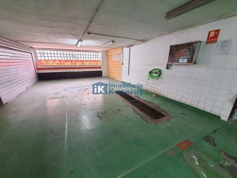 Foto 8d6f273a-5043-4f24-92f8-88d27b139471. Autoparkplatz in Centro-Ariz-Uribarri Basauri