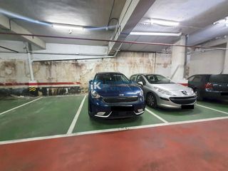 Rent Car parking in Centro-Ariz-Uribarri