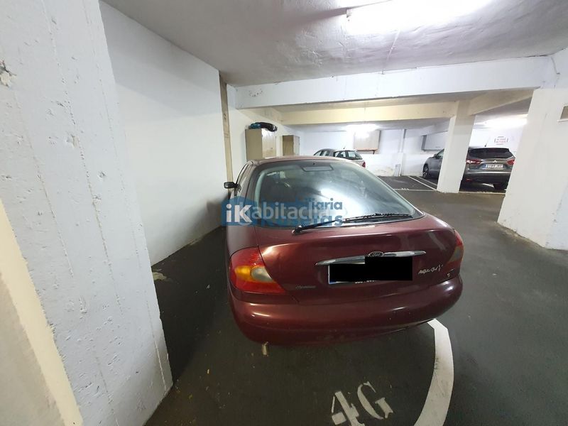 Foto 9e14acea-19a0-4a0a-9a28-6eab447b6c77. Parking coche en Centro-Ariz-Uribarri Basauri