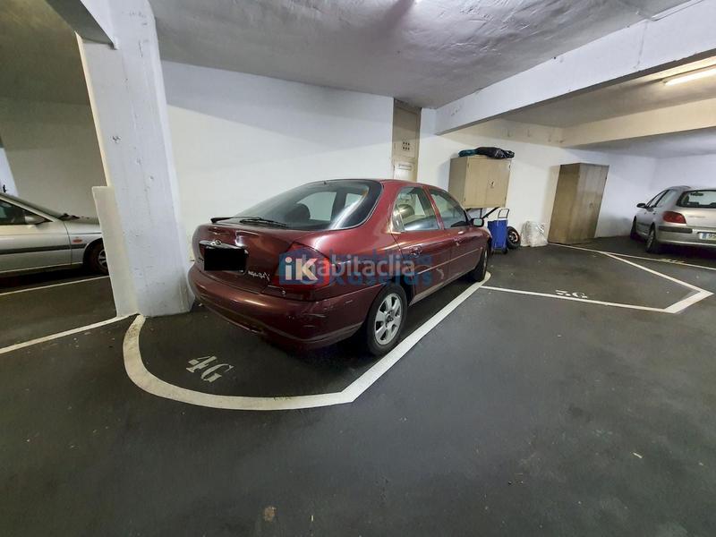 Foto de5bdddc-9c2d-4f1e-92cb-857cb8e0658d. Autoparkplatz in Centro-Ariz-Uribarri Basauri
