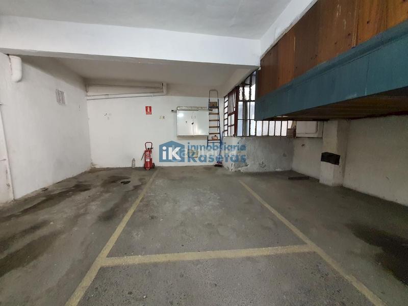 Foto adc8a75b-f30c-4541-9dc6-bd7d56353c78. Autoparkplatz in Centro-Ariz-Uribarri Basauri