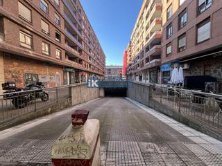 Aparcament cotxe a Galdakao