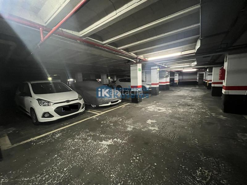 Foto 67915a99-a409-468c-9109-6200d0d6d9f6. Parking coche en Galdakao