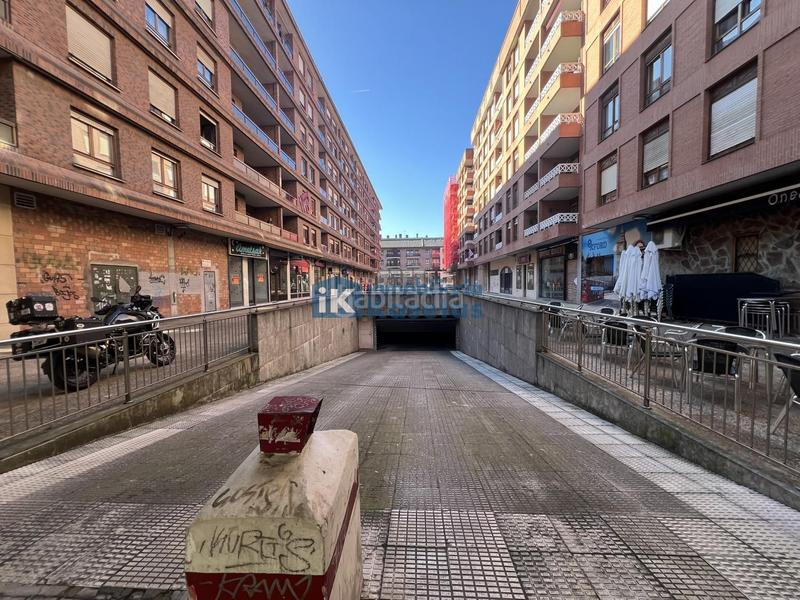 Foto 7df0b2fd-be32-4fa0-8b5a-f20581ee78ce. Parking coche en Galdakao