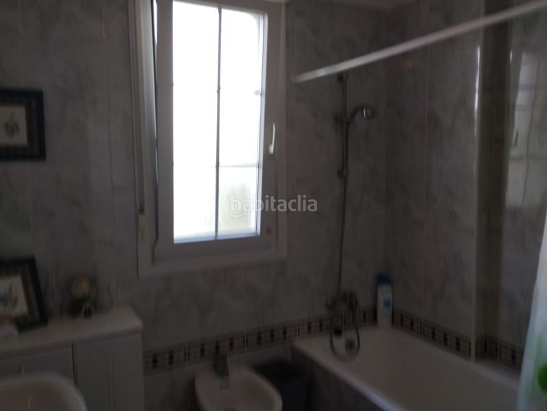 Foto 22ded84a-3a84-433d-893e-0d8a0f83deb4. Xalet amb aparcament piscina a Zona Playa Laredo