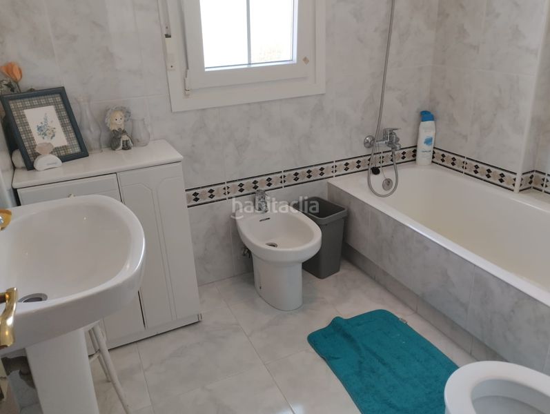 Foto 54d6928a-4d37-4fe7-9dc2-e6a0132719f2. Xalet amb aparcament piscina a Zona Playa Laredo