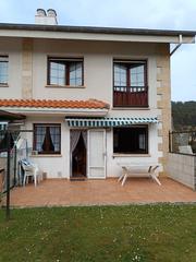 Xalet a Barrio la hoya 72. Chalet en argoños en urbanizacion privada,junto a las playas de
