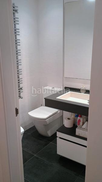 Foto 151fe02b-c56c-43b3-b998-9f469cfab14f. Chalet en travesía los derechos humanos 9 chalet adosado en esquina,en la zona del puntal en Laredo