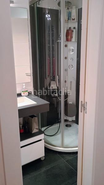 Foto 45b692b8-cf9d-46f6-94e4-4c81b7849bfd. Chalet en travesía los derechos humanos 9 chalet adosado en esquina,en la zona del puntal en Laredo