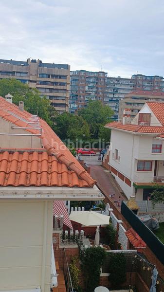 Foto 6e18d3c4-2c6a-469d-a426-5f0f6452753b. Chalet en travesía los derechos humanos 9 chalet adosado en esquina,en la zona del puntal en Laredo