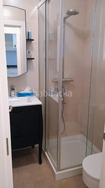 Foto feefeb07-02a4-4e7d-99e4-e509800b65a6. Chalet en travesía los derechos humanos 9 chalet adosado en esquina,en la zona del puntal en Laredo