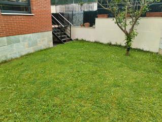 Appartement  Barrio maeda 1a. Bajo de 2 habitaciones y 2 baños en urbanización con piscina