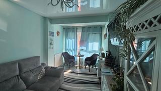 Etagenwohnung  Avenida santander 13. Amplio y moderno piso de 3 habitaciones,muy bien comunicado