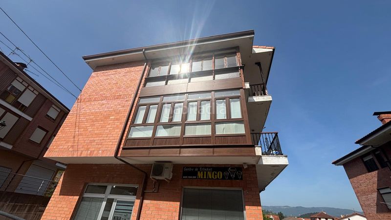 Foto 41c3fe1a-390b-4f8b-87ca-e1ad9a06f5a9. Pis a barrio la gerra 19 a Rasines