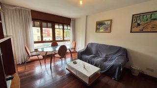 Etagenwohnung  Plaza mayor 7. Amplio piso de 3 habitaciones en el centro de ampuero, a 10 min