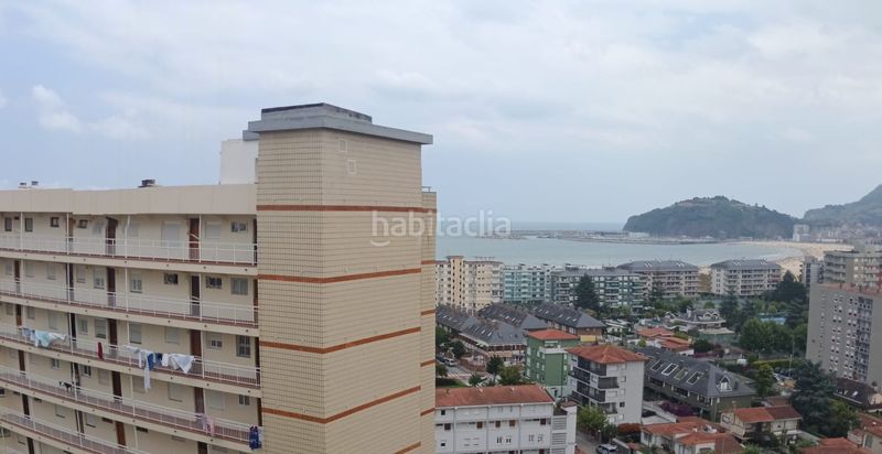 Foto 15fe7d51-8988-425e-91a4-d065929d9d77. Piso en calle república de colombia 10 piso de 3 habitaciones con vistas al mar en Laredo
