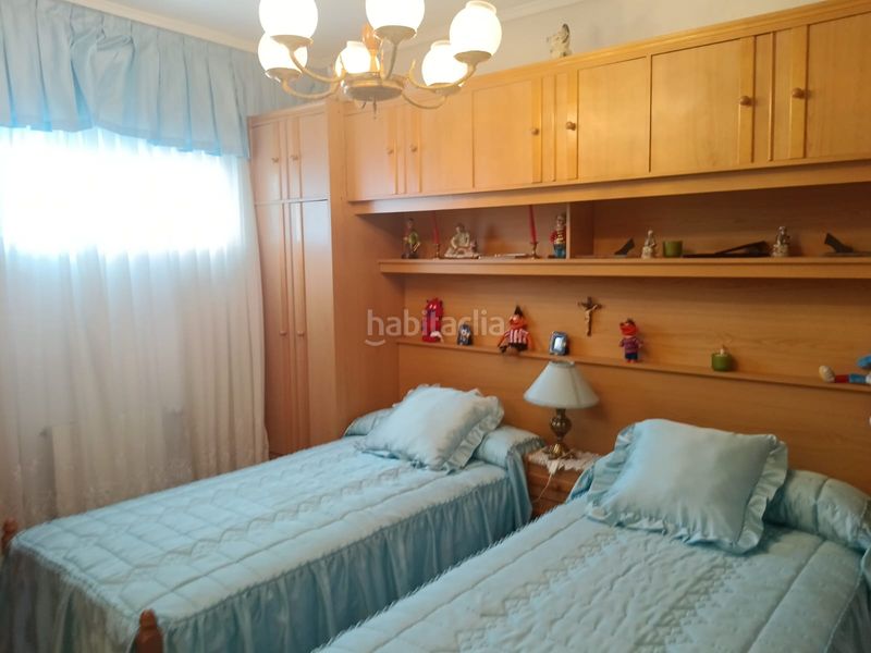 Foto 3d6ac082-0341-479d-8c96-9b26973e465e. Piso en calle república de colombia 10 piso de 3 habitaciones con vistas al mar en Laredo