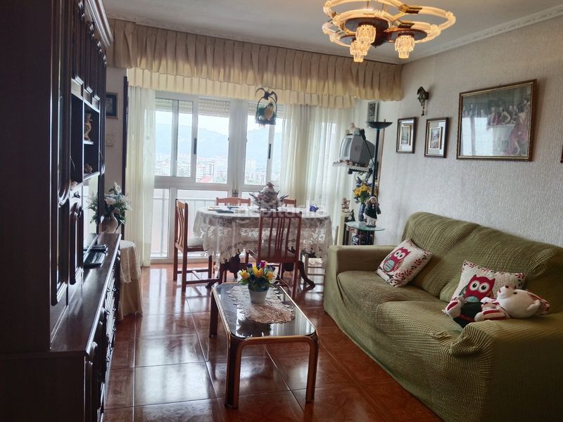 Foto fa7ea8cc-25d0-4d2e-83e4-9aca56b21972. Piso en calle república de colombia 10 piso de 3 habitaciones con vistas al mar en Laredo