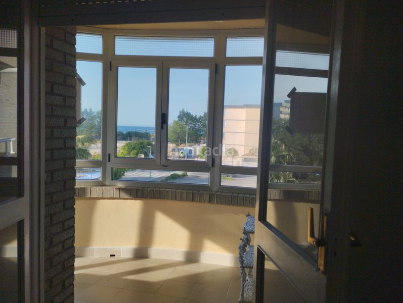 Foto 1e038bbf-a762-4a6f-aa6d-e17b65360e05. Piso en avenida de francia 6 espectacular vivienda de 3 habitaciones en zona de playa en Laredo