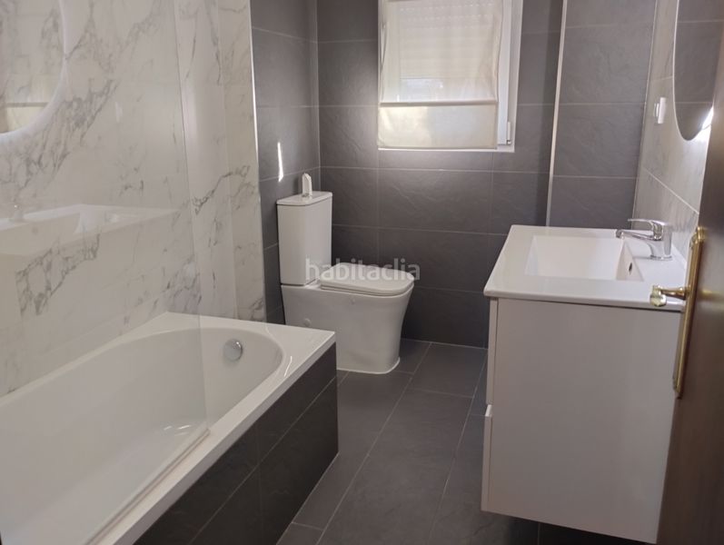 Foto 3a7e8309-b69b-4b0e-9264-3a36018ee863. Piso en avenida de francia 6 espectacular vivienda de 3 habitaciones en zona de playa en Laredo