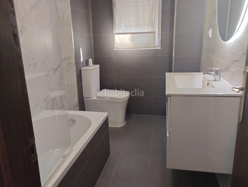 Foto 84403b25-fa66-49e7-a9f6-4a7be6ef85d4. Piso en avenida de francia 6 espectacular vivienda de 3 habitaciones en zona de playa en Laredo