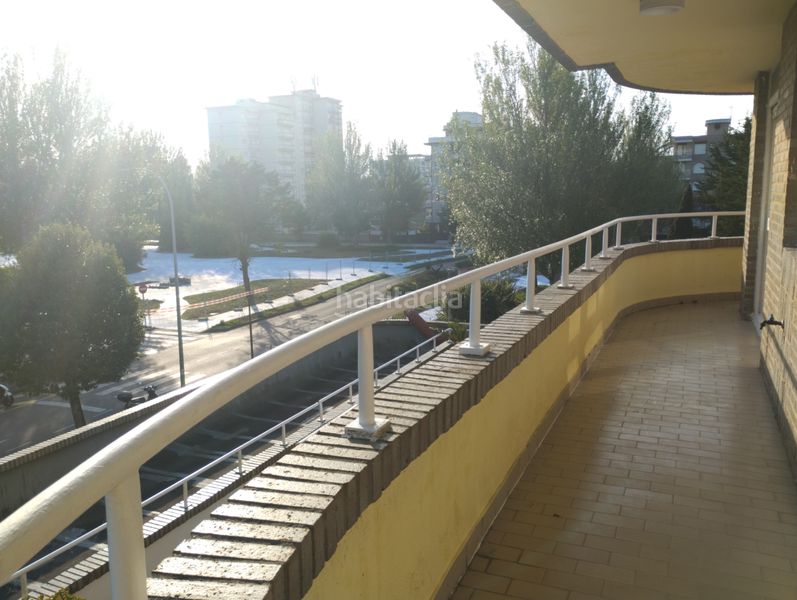 Foto ce8ec69f-9457-4f0b-8d41-360660800634. Piso en avenida de francia 6 espectacular vivienda de 3 habitaciones en zona de playa en Laredo