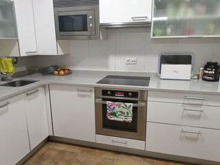 Appartamento  Avenida conde de albox 6 b. Coqueto bajo de 1 habitacion en limpias a 5 min laredo