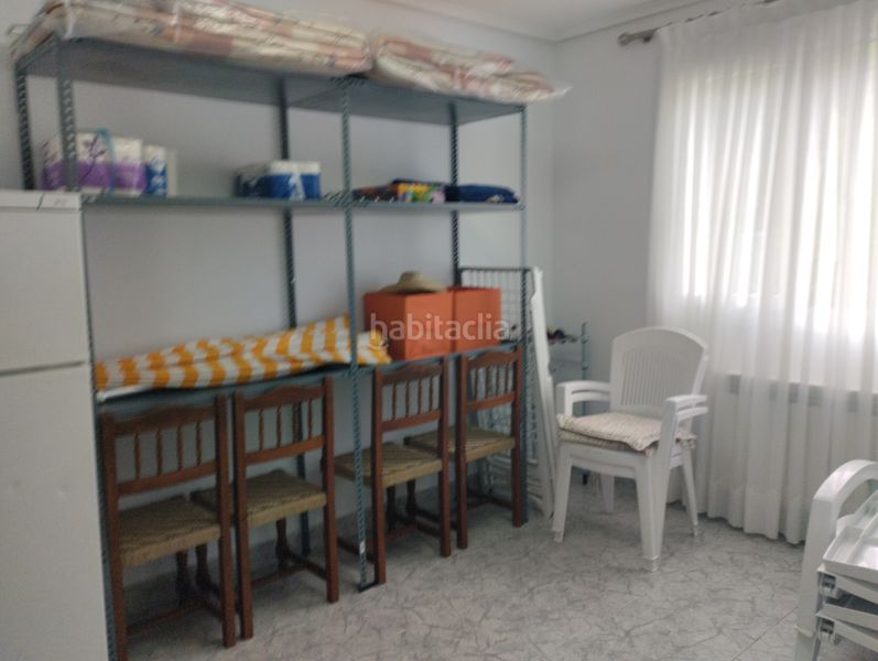 Foto acfe48ce-3221-4087-990a-30cfab8a9df7. Chalet en calle san pedro 41a chalet individual en seña, urbanizacion con piscina. preciosas vistas a laredo en Limpias