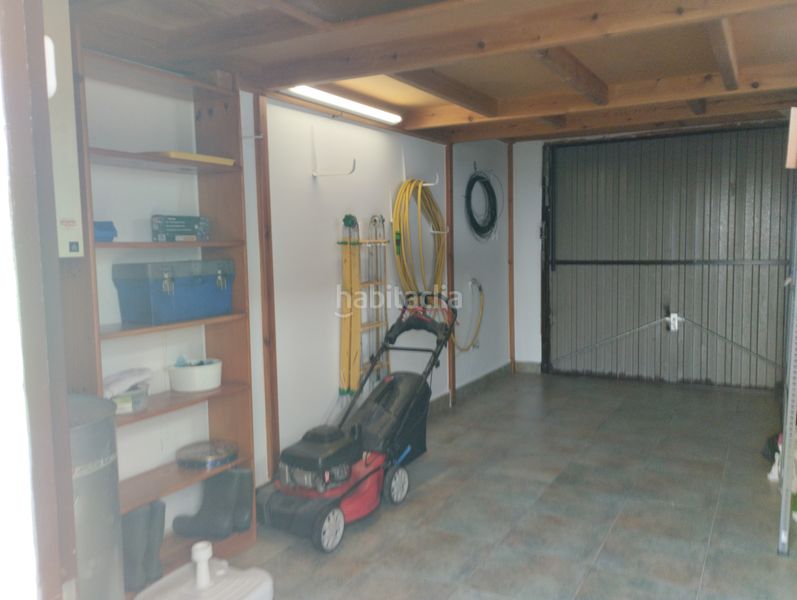 Foto dd7eb818-e67f-4aa9-bed6-9b60a98d3e72. Chalet en calle san pedro 41a chalet individual en seña, urbanizacion con piscina. preciosas vistas a laredo en Limpias