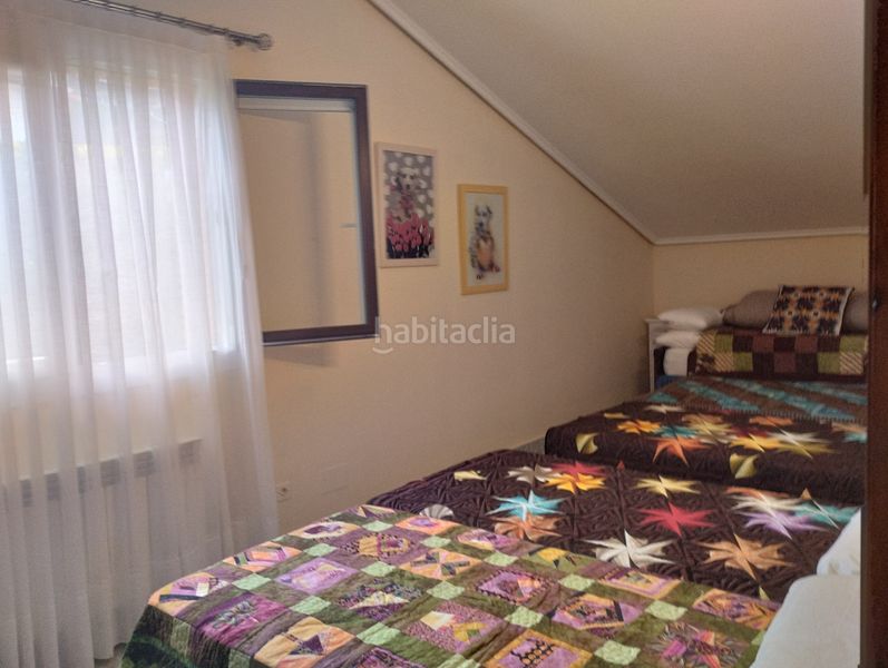 Foto f0698d5c-e246-494d-9734-7d7eb4001d37. Chalet en calle san pedro 41a chalet individual en seña, urbanizacion con piscina. preciosas vistas a laredo en Limpias