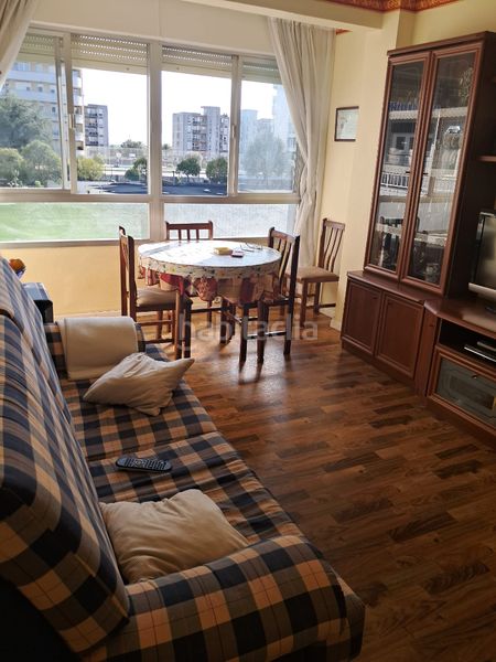 Foto b668e671-8f3b-4ac8-9675-69403fc1436c. Pis a avenida de francia 6 a Zona Playa Laredo