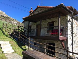 Casa a Arredondo. Casa de piedra en arredondo con 600 m de terreno