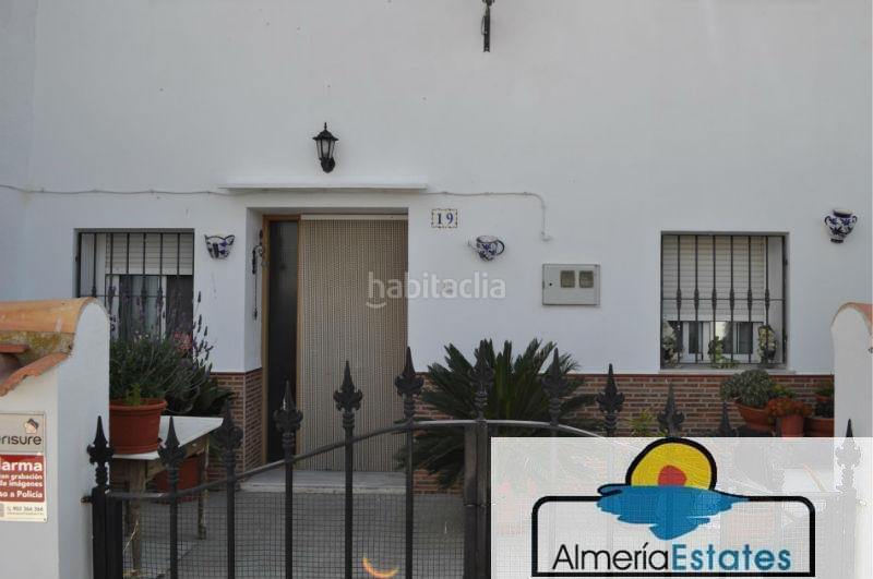 Foto 329cd183-2dd8-497f-864b-e3ad16666832. Casa a Zurgena