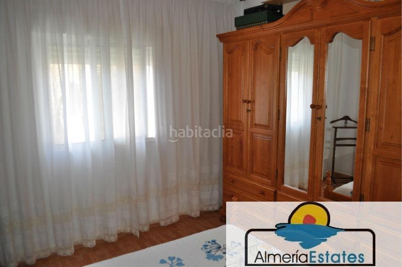 Foto adb5667f-42e2-48ae-9b46-63c55cb7a0ab. Casa a Zurgena