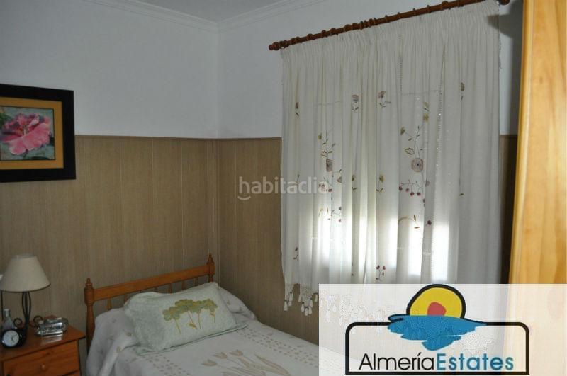 Foto d4954ef3-5b49-400c-b3bc-8e55515df425. Casa a Zurgena