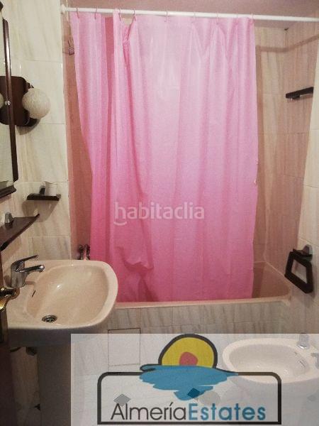 Foto f2bbeb97-6b1c-47cf-b14e-09caefbe70f2. Pis a Albox