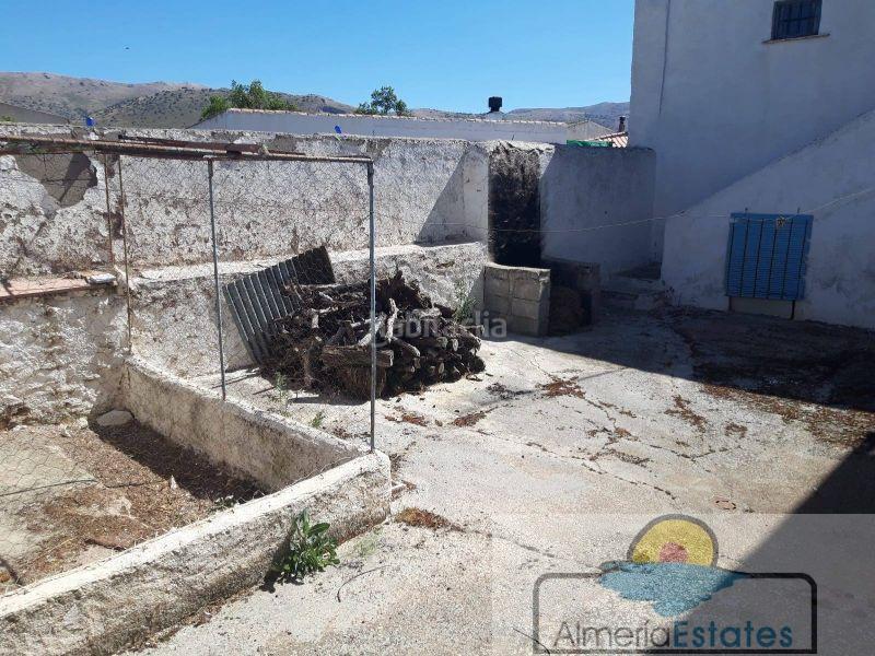 Foto 392a23b3-b91c-424f-a806-808ddd346ea8. Casa  en Cúllar