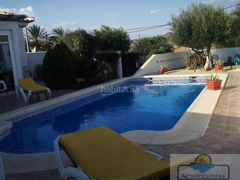 Foto 4d564833-22d4-4c3d-8128-a41578efc44e. Chalet villa en Zurgena